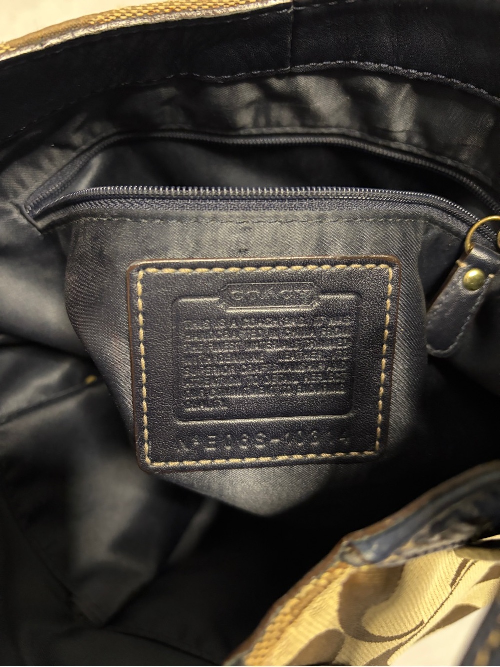 Vintage Coach Hamptons Signature Studded Hobo Shoulder Bag - Picture 6 of 12